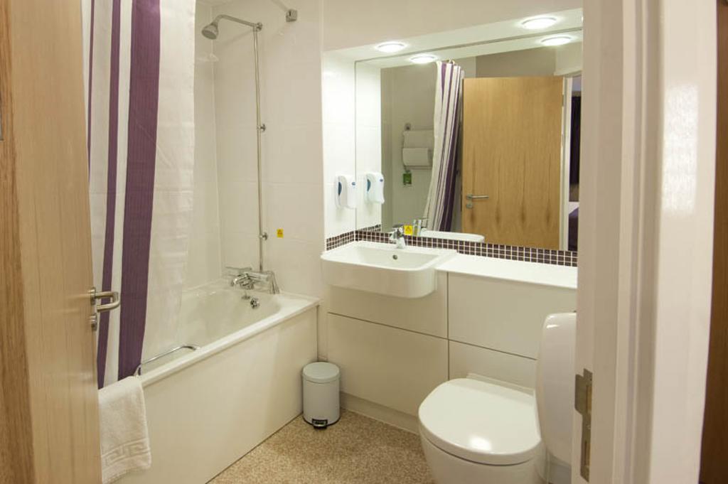 Premier Inn Dover East Phòng bức ảnh
