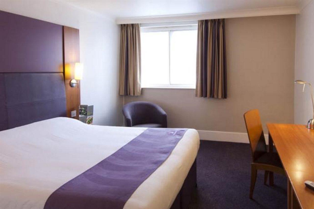 Premier Inn Dover East Ngoại thất bức ảnh